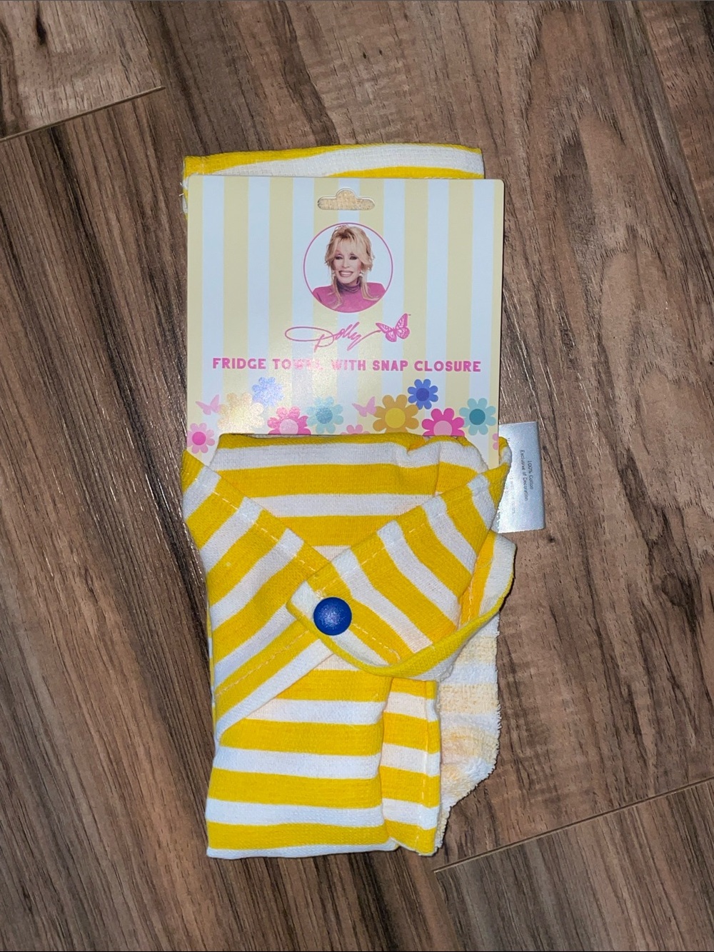 Dolly Parton limited edition fridge towel - Picture 10 of 15